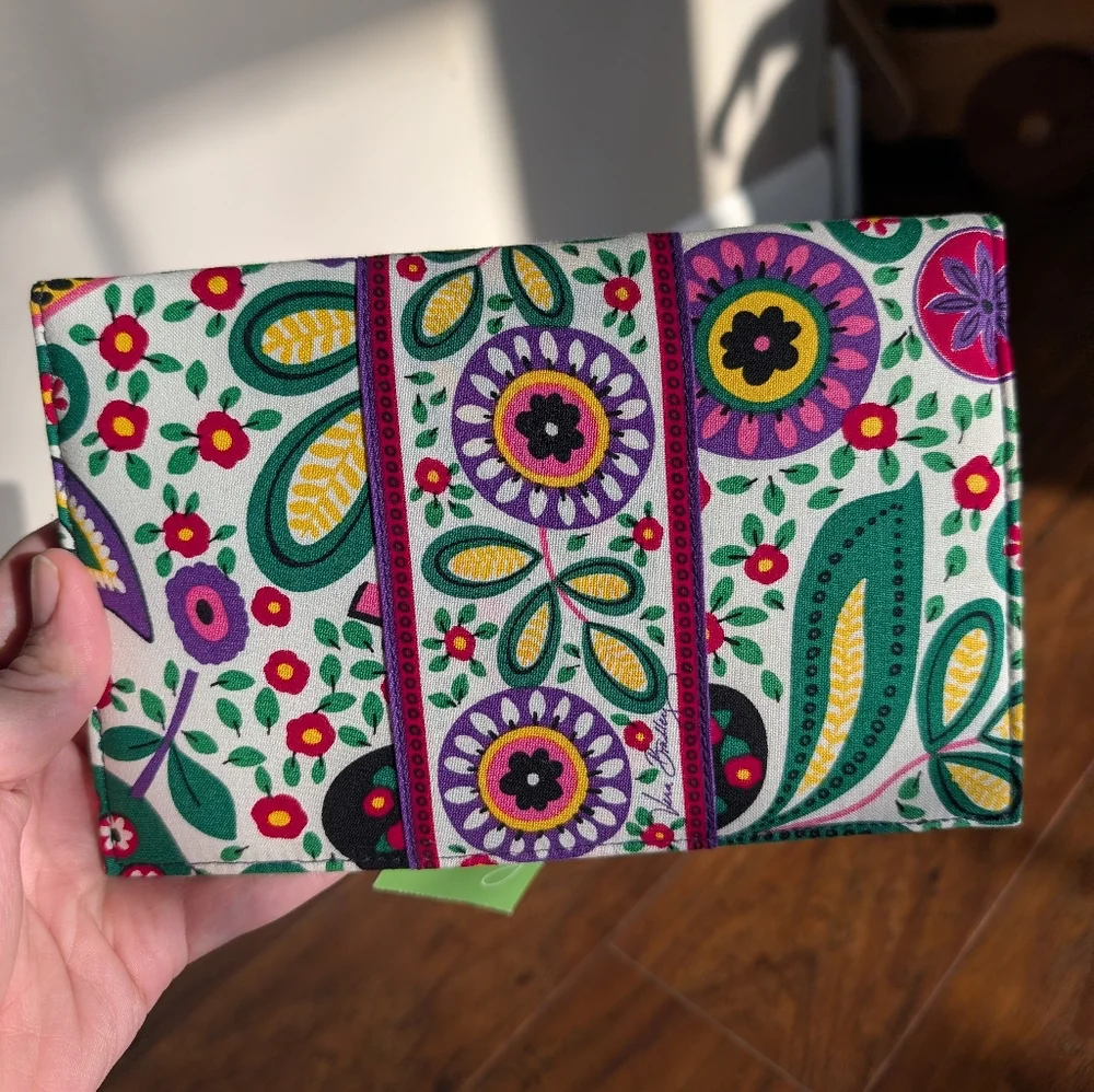 NWT Vera Bradley Travel Envelope | Viva La Vera Pattern - Picture 4 of 5